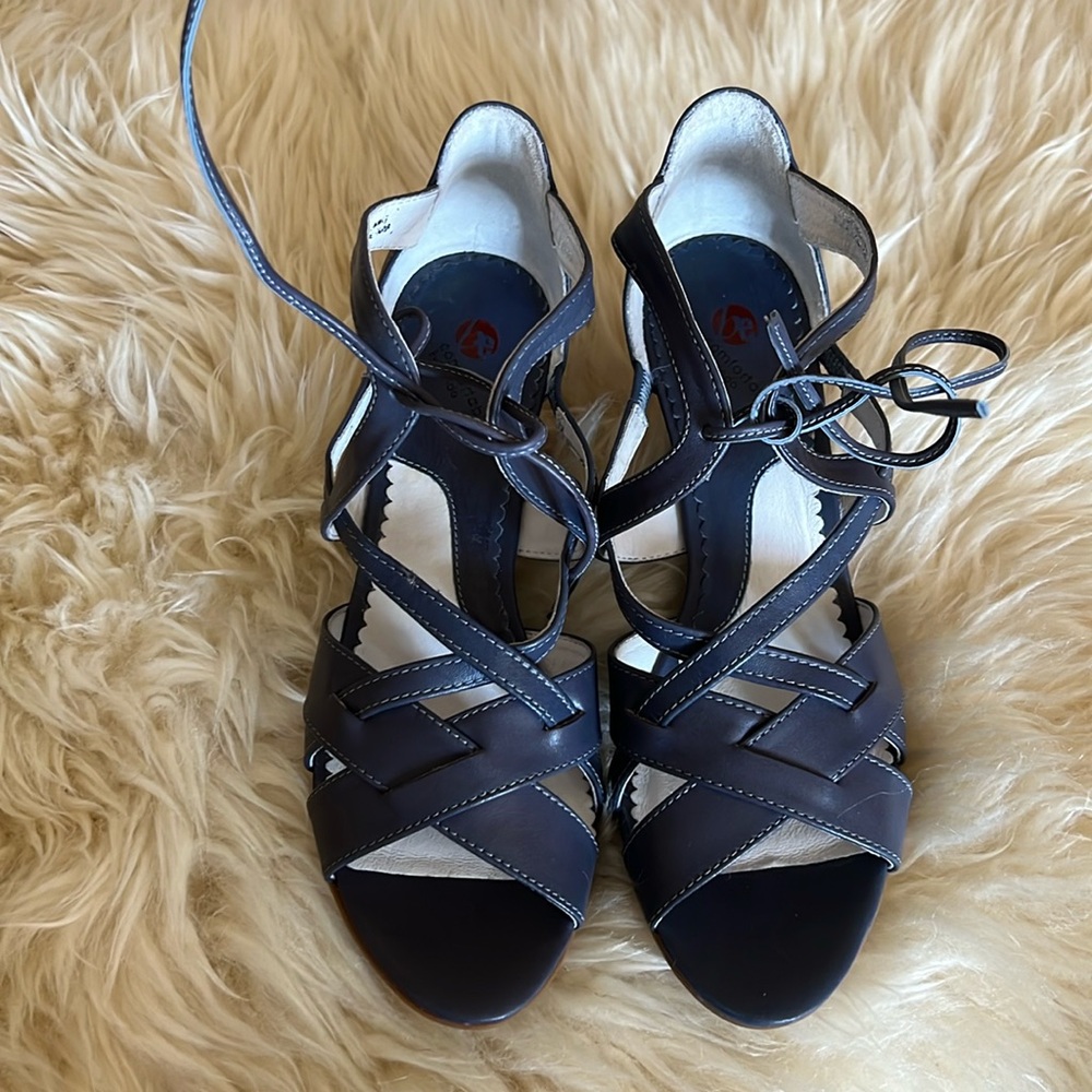 Blondo Women's Madelina Open-Toe Pump